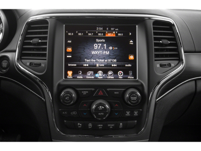 Used 2020 Granite Crystal Metallic Clearcoat Jeep Overland image 12