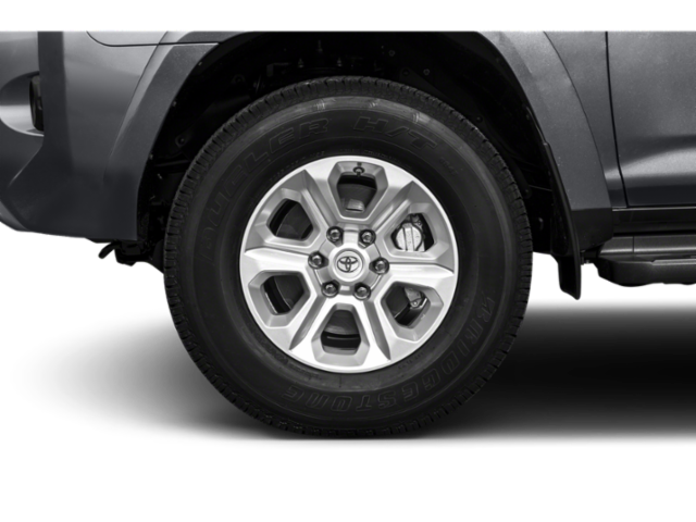 Used 2015 Classic Silver Metallic Toyota SR5 Premium image 9