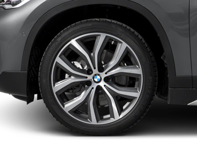 Used 2018 Blue BMW xDrive28i image 15