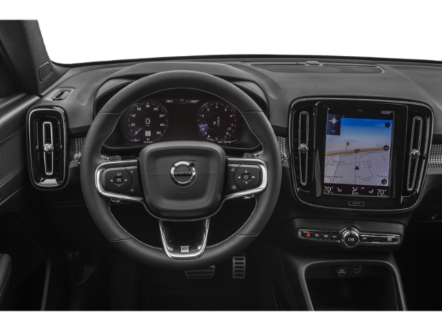 Used 2020 White Volvo R-Design image 9