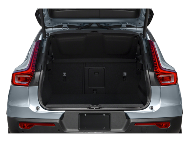 Used 2020 White Volvo R-Design image 13