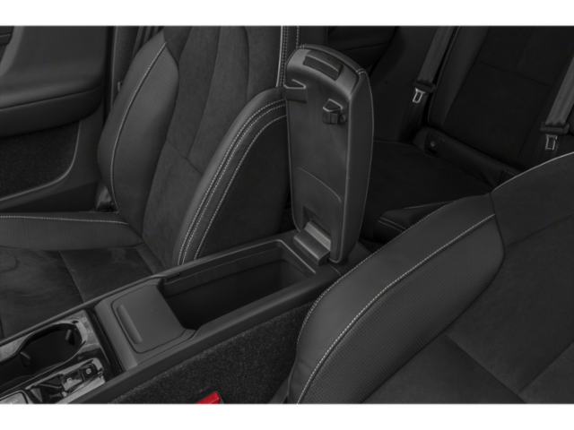 Used 2020 White Volvo R-Design image 16