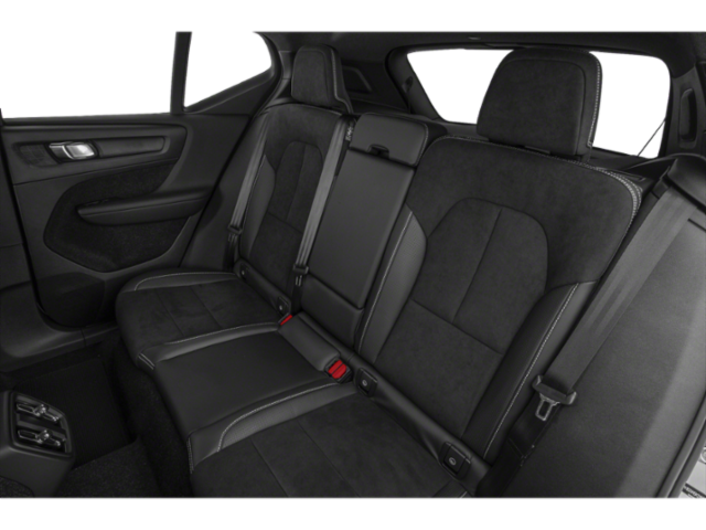 Used 2020 White Volvo R-Design image 15