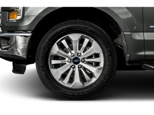 Used 2015 Green Gem Metallic Ford XLT image 17
