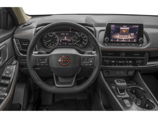 Used 2025 Everest White Pearl Nissan Rock Creek image 4
