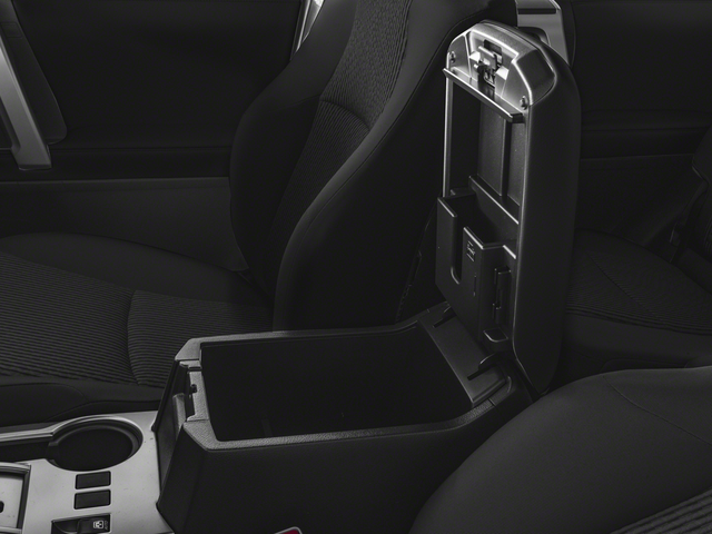 Used 2018 Midnight Black Metallic Toyota SR5 Premium image 17