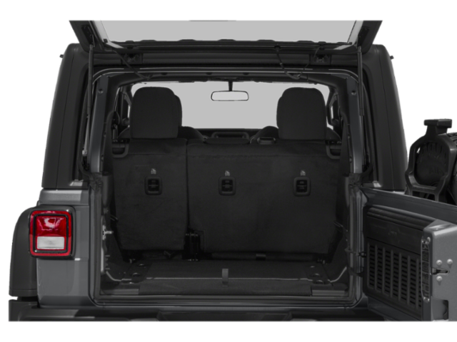 Used 2018  Jeep Rubicon image 18