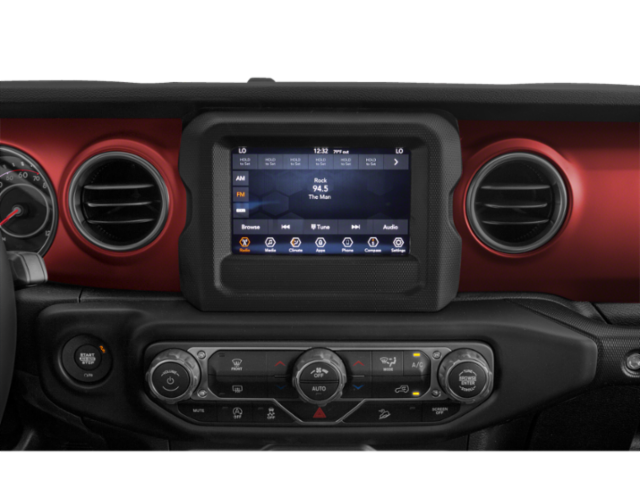 Used 2018  Jeep Rubicon image 17