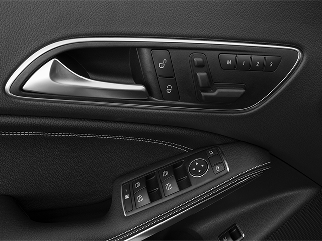 Used 2014 Night Black Mercedes-Benz CLA 250 image 20