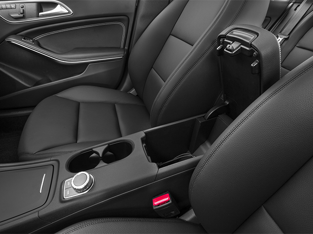 Used 2014 Night Black Mercedes-Benz CLA 250 image 18