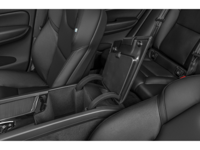 Used 2024 VAPOUR GREY Volvo Plus Dark Theme image 11