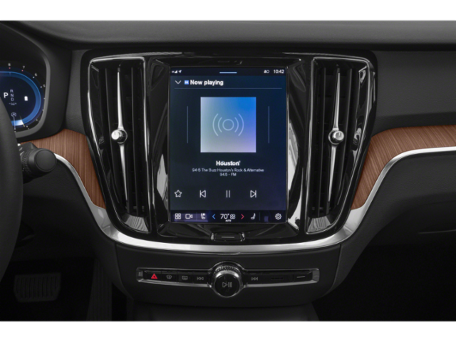 Used 2024 GRAY Volvo Plus Dark Theme image 7