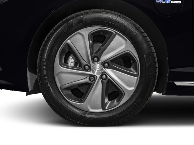 Used 2016 Pewter Gray Metallic Hyundai  image 9
