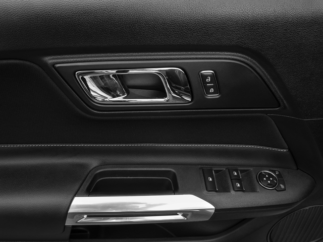 2016 Ford Mustang 2dr Conv V6