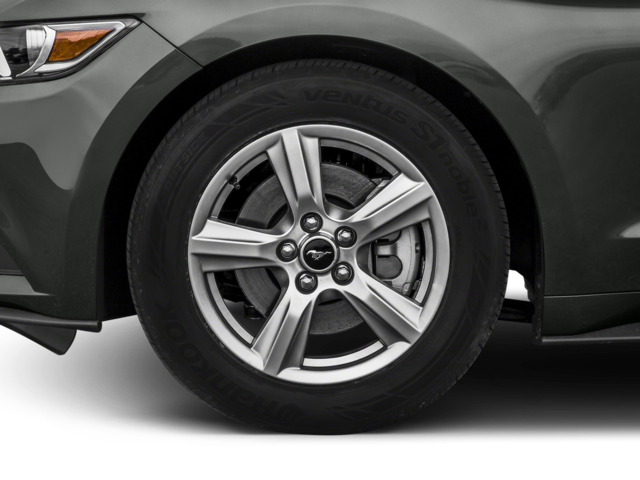 2016 Ford Mustang 2dr Fastback V6
