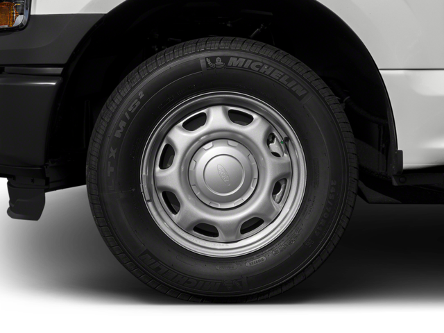 2016 Ford F-150 2WD Reg Cab 122.5" XL