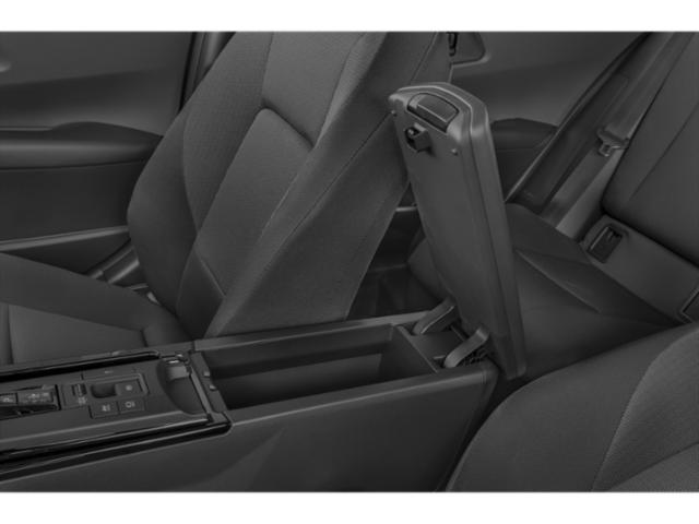 2027 Toyota Prius LE LE Gas/Electric I-4 2.0 L/121 [3]