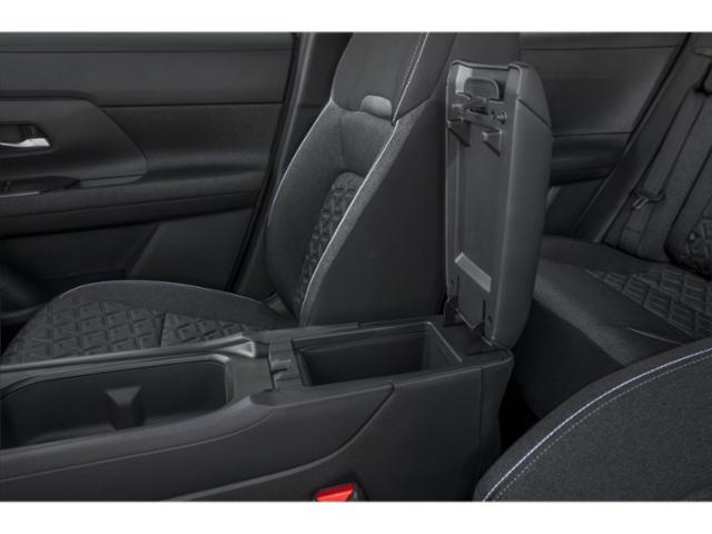 2025 Nissan Kicks SV photo 4