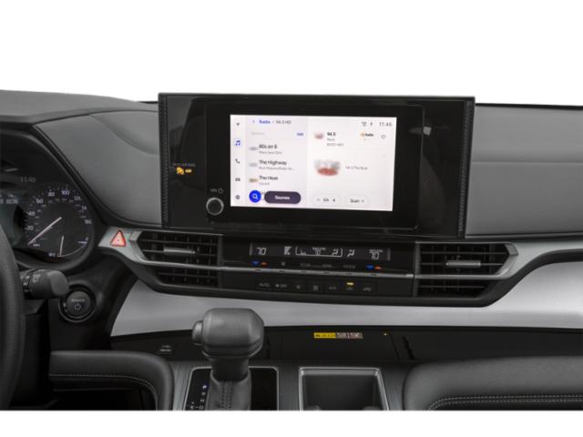 2026 Toyota Sienna LE LE FWD 8-Passenger Gas/Electric I-4 2.5 L/152 [4]