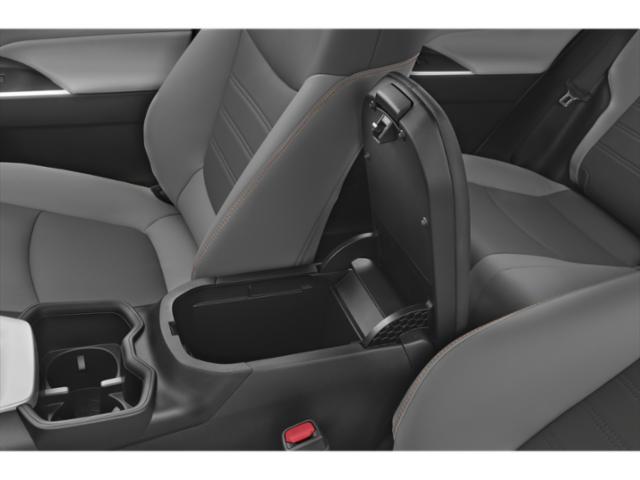 2024 Toyota RAV4 XLE - Photo 12