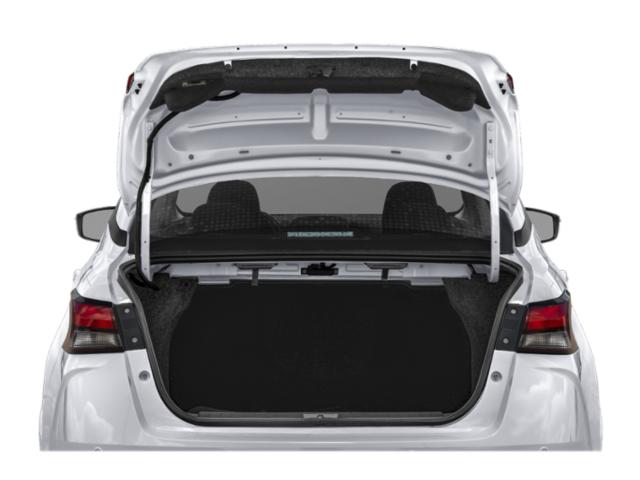 2025 Nissan Versa 1.6 SR photo 9