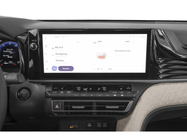 2026 Toyota Camry XLE XLE Gas/Electric I-4 2.5 L/152 [4]