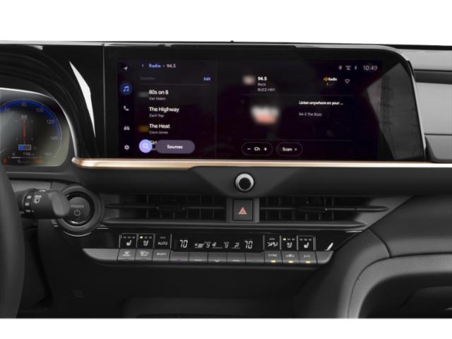 2025 Toyota Crown Signia  Gas/Electric I-4 2.5 L/152 [5]