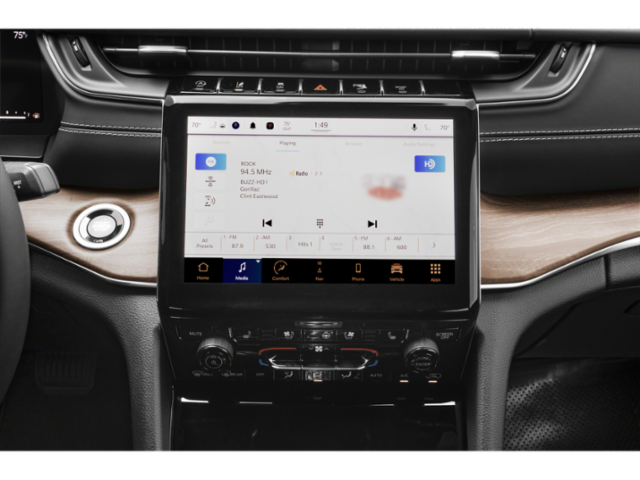 2025 Jeep Grand Cherokee Overland photo 6