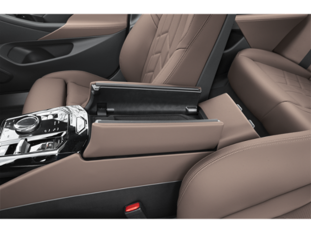 New 2027 White BMW 550e xDrive image 11