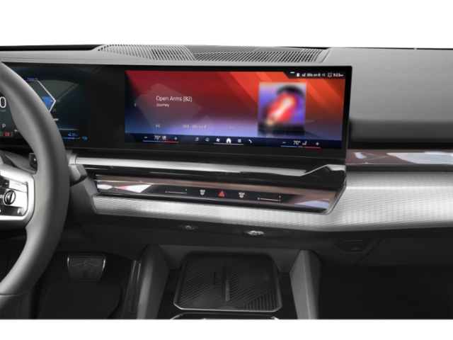 New 2027 White BMW 550e xDrive image 7