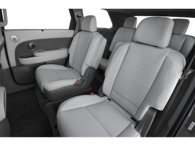 New 2027 Shimmering Silver Hyundai Limited 7P image 10
