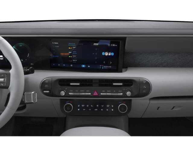 New 2027 Shimmering Silver Hyundai Limited 7P image 7
