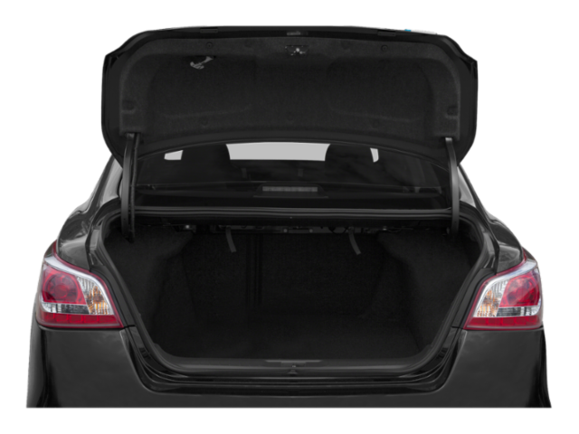 Used 2015  Nissan 2.5 image 12