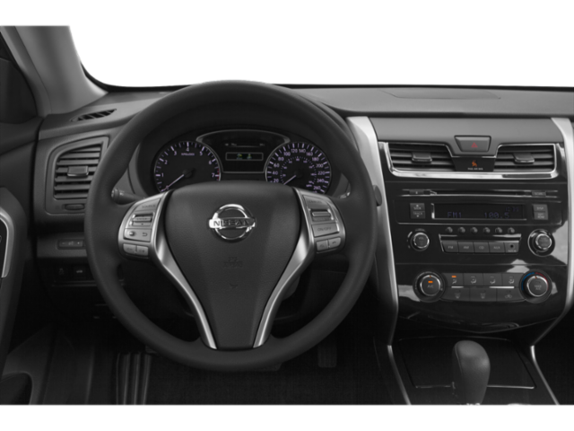 Used 2015  Nissan 2.5 image 6