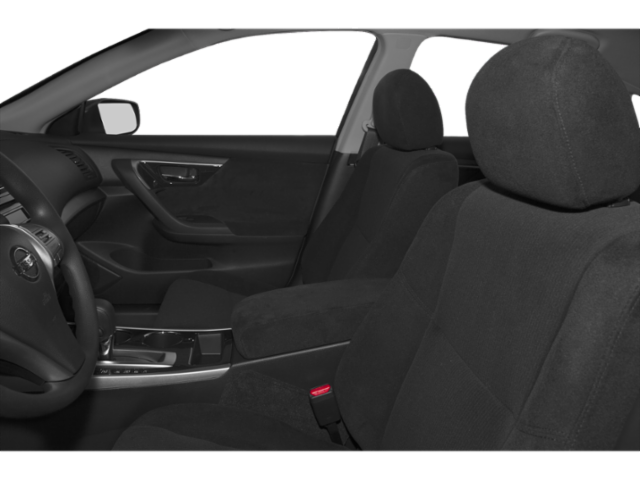 Used 2015  Nissan 2.5 image 8