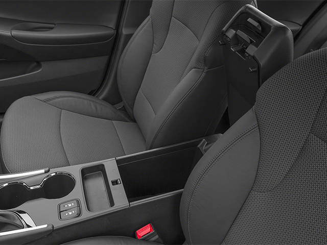 Used 2014 Red Hyundai GLS image 16