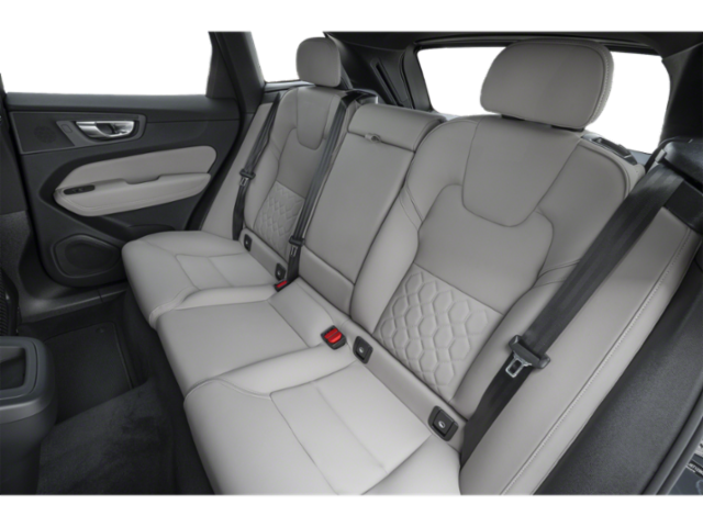 2026 Volvo XC60 Core photo 10