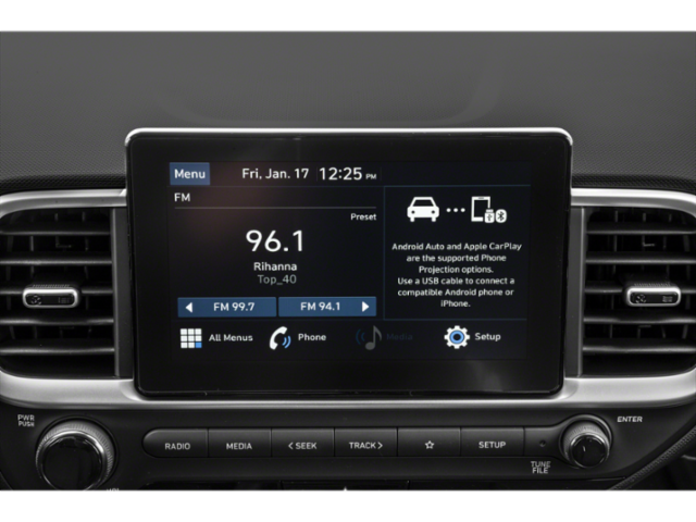 Used 2022 Green Hyundai SE image 15
