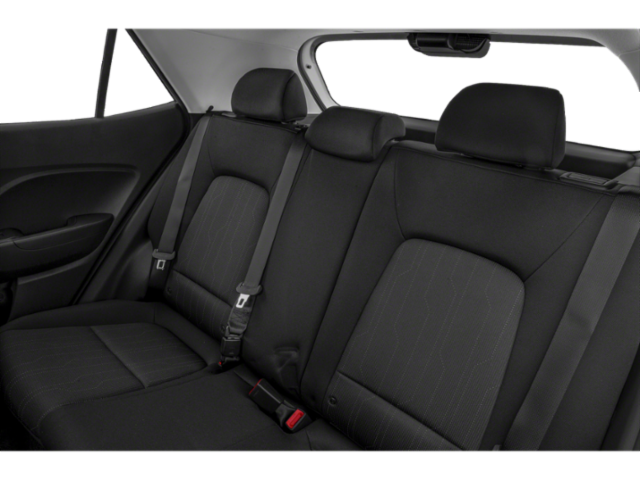 Used 2022 Green Hyundai SE image 12