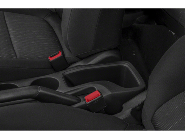 Used 2022 Green Hyundai SE image 13