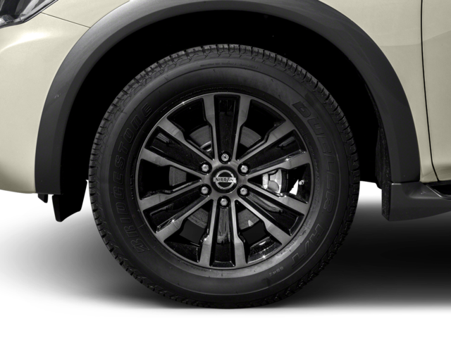 Used 2017 White Nissan Platinum image 11