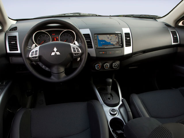 Used 2009 Black Mitsubishi XLS image 4