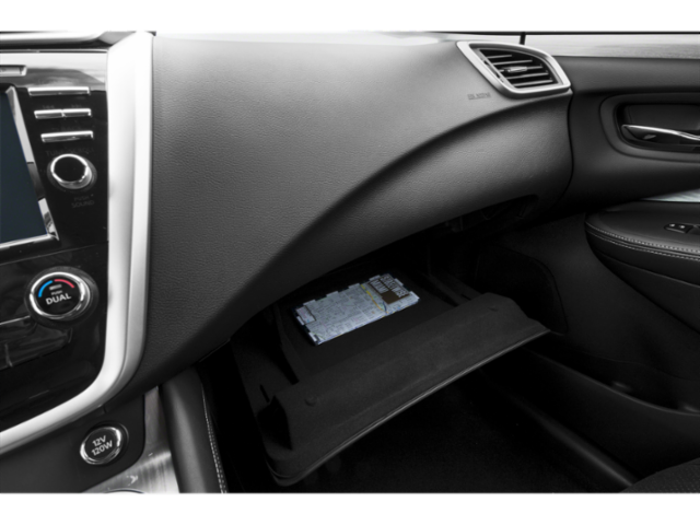 Used 2015 White Nissan SV image 21