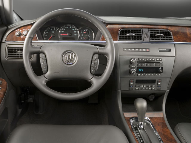 Used 2008 Gray Buick CXS image 4