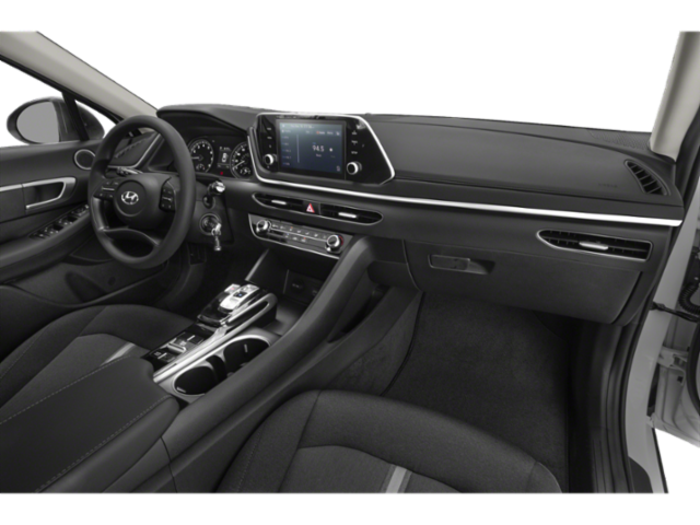 Used 2022 Black Hyundai SE image 15