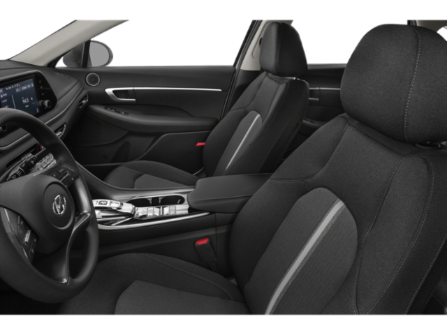 Used 2022 Black Hyundai SE image 9