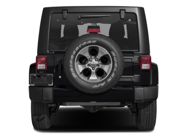 Used 2017 Silver Jeep Unlimited Sahara image 5