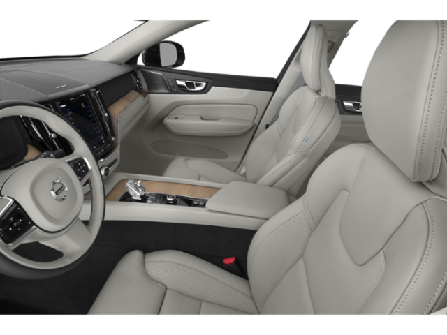 2025 Volvo XC60 B5 photo 5
