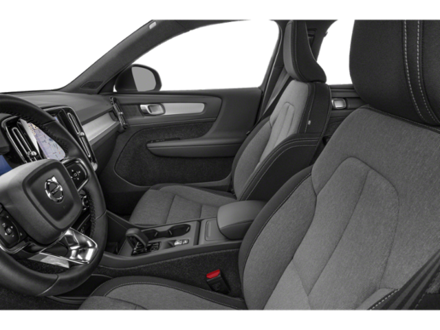 2025 Volvo XC40 AWD Core photo 6