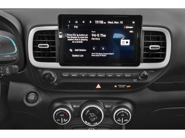 2025 Hyundai Venue Limited photo 6